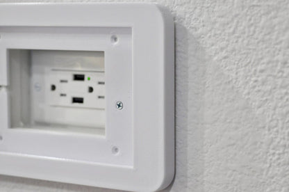 Amazon Fire 8 HD with Alexa Wall Mount For Smartthings and ActionTiles - Motifs Etc.